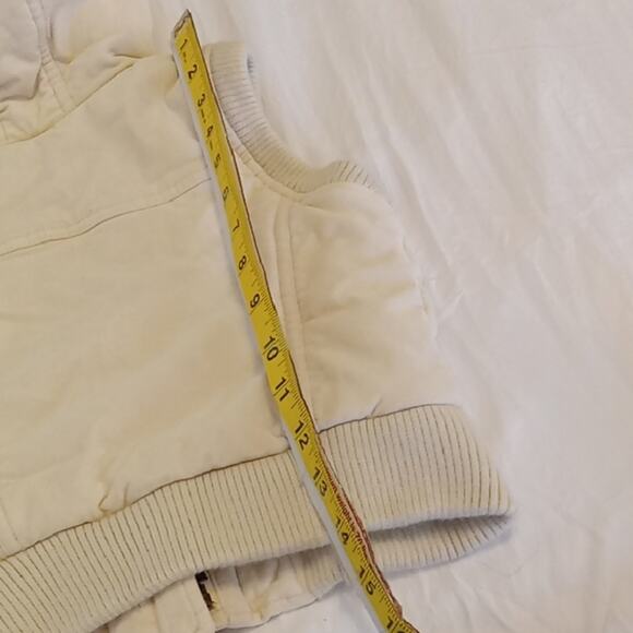 Old Navy Girl's Size XS Cream Hooded Vest with Faux Fur Trim. Athleisure - Picture 7 of 7